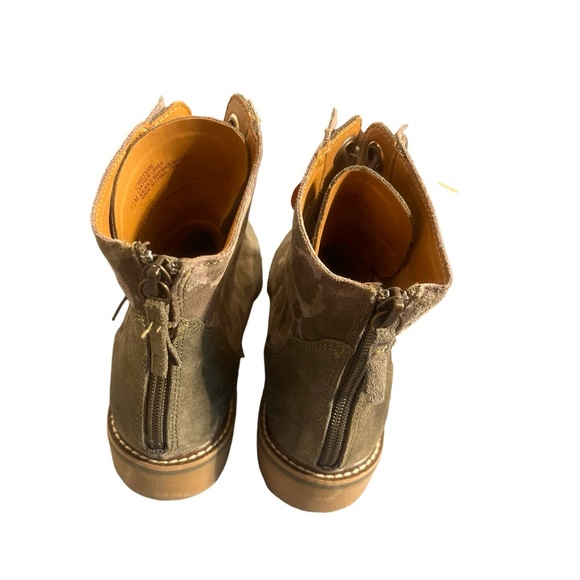 NWT Comfortiva Women's Renny Army Green Olive combat boot size 7 1/2 retail $145 - Picture 3 of 5